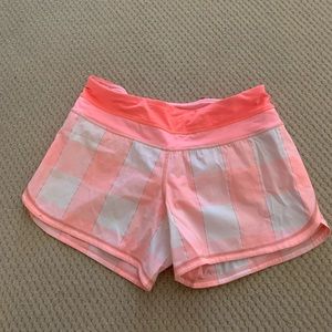 Lululemon Speed Up Short 4” Size 4